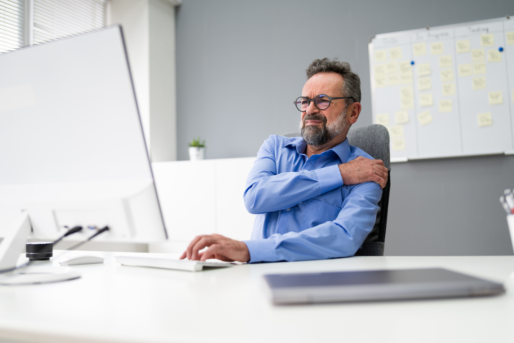 8 stretches and exercises for a pinched nerve in your shoulder 8 stretches 8 stretches and exercises for a pinched nerve in your shoulder