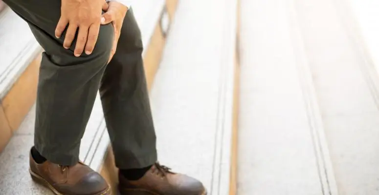Why can't I put weight on my leg without pain? Here are 5 possible explanations knee 1860296830 why can't i put weight on my leg without pain? here are 5 possible explanations leg pain