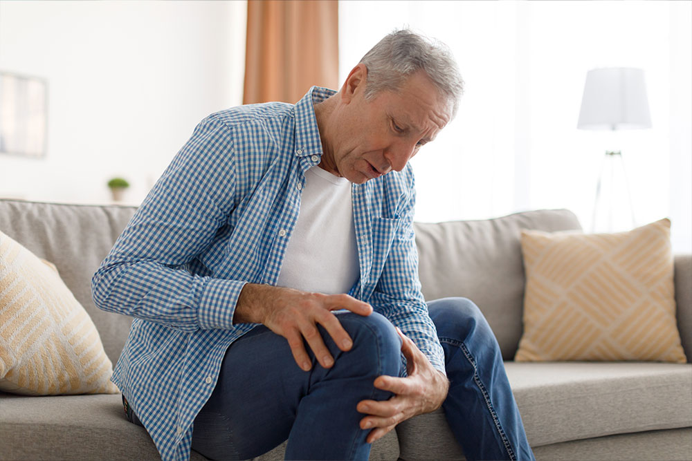 5 causes of a stiff knee after sitting