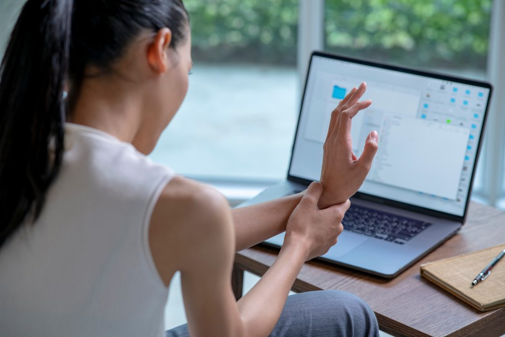 what does carpal tunnel feel like? continuum